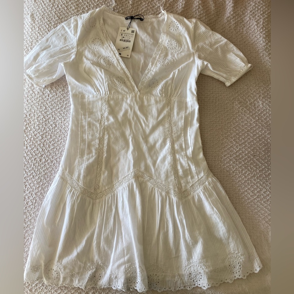 New with tags! Super cute white Zara dress